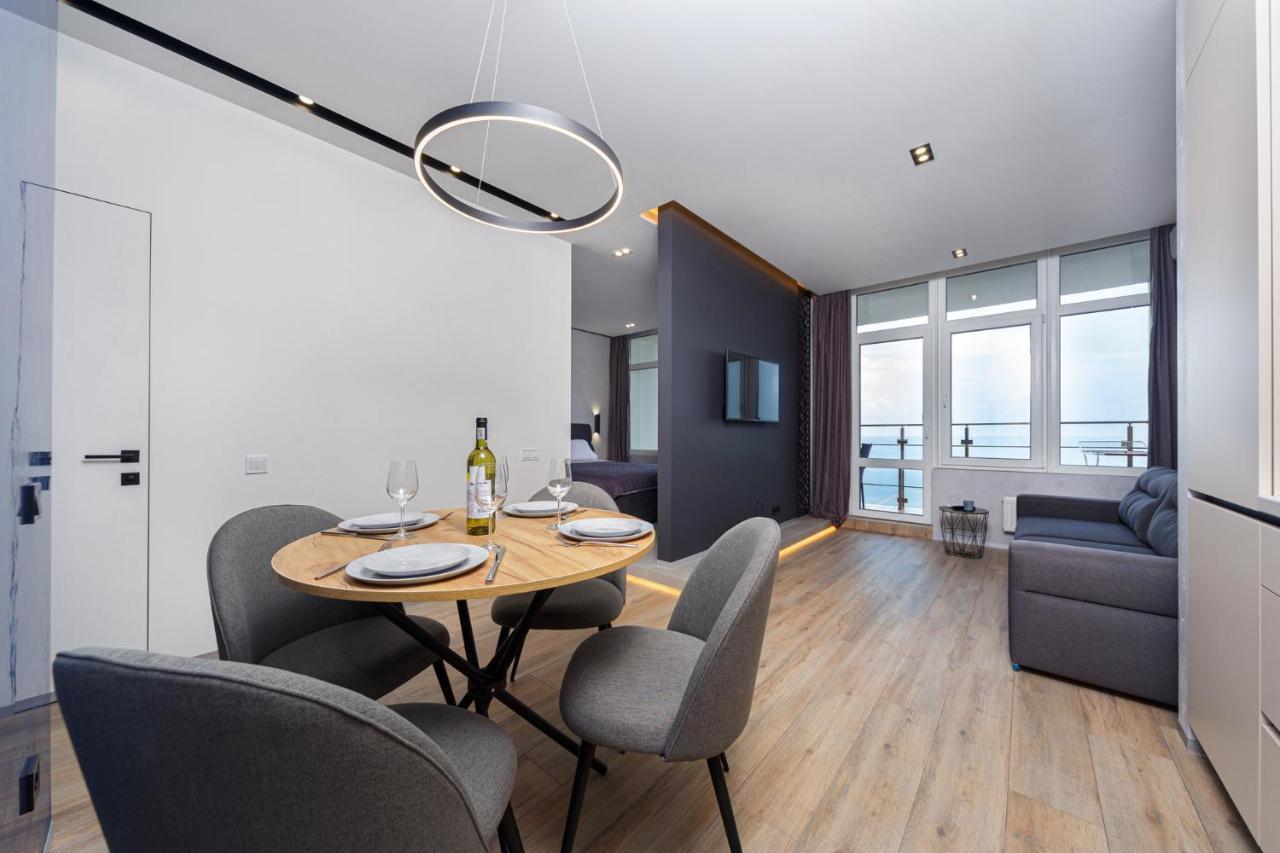 Level 24 - Sea & Sky View Apartment オデッサ エクステリア 写真